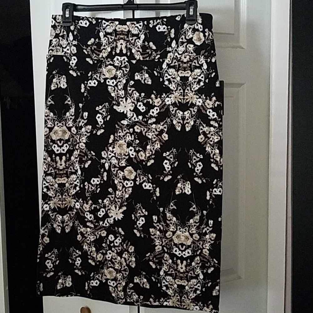 Guess New with tags skirt